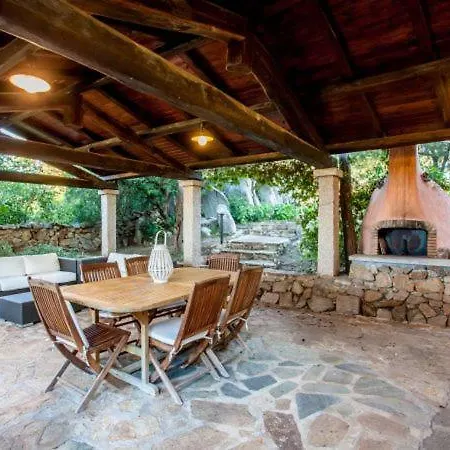 Sleeps 6 Pool Villa