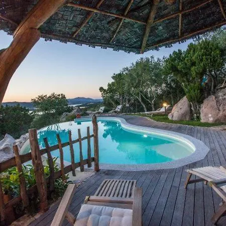 Sleeps 6 Pool Villa