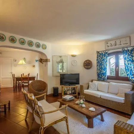 Sleeps 6 Pool Villa