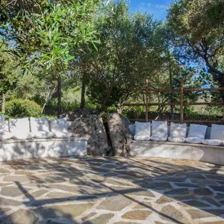 Villa Sleeps 6 Pool