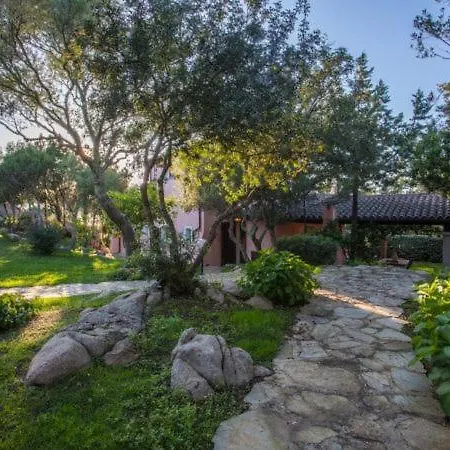 Villa Sleeps 6 Pool